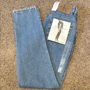 NWT Women’s Calvin Klein Blue Jeans Size 4